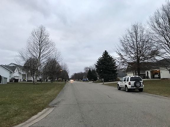 5th image of 10540 Bridgewater Dr