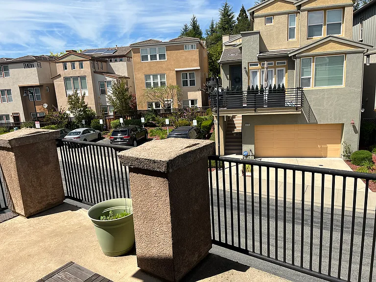 3336 Chartwell St — Photo 13