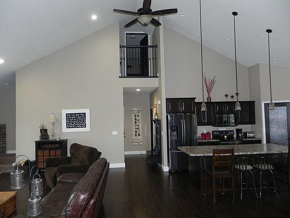 5th image of 4033 Anne Marie Ave