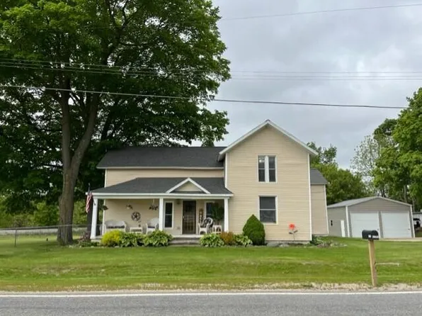 12783 Sparta Ave, Kent City, MI 49330