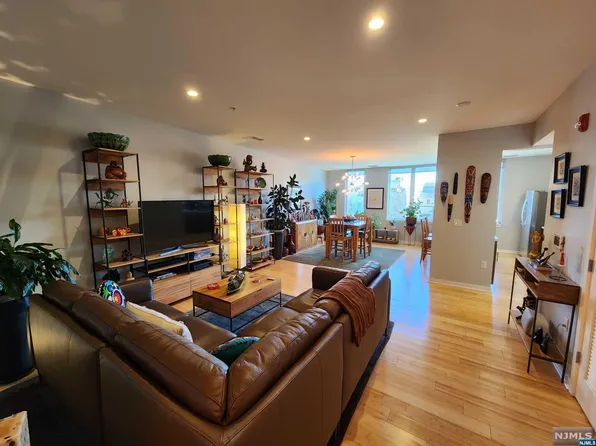 478-480 Washington St #203, Newark, NJ 07102