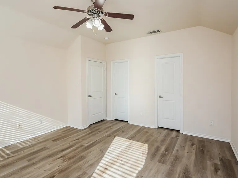 4913 Caraway Dr — Photo 8