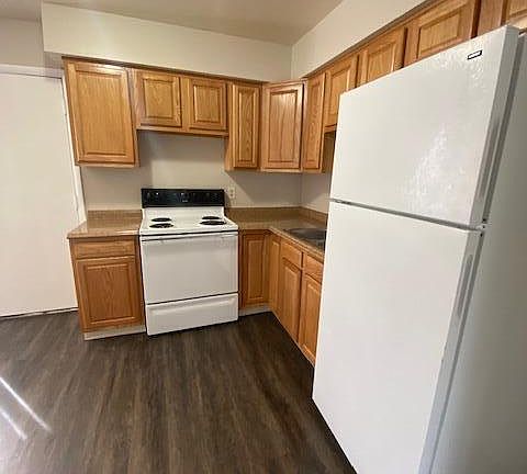 4th image of 1175 Sanborn Pl APT C