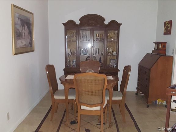 4th image of 1520 Lakeview Cir