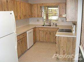 Tiled Kitchen Galley w Solar Tube