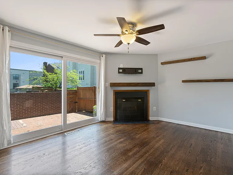 929 S Taylor St — Photo 10