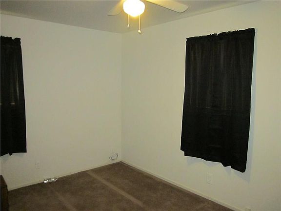 4th image of 2365 Westwood Dr