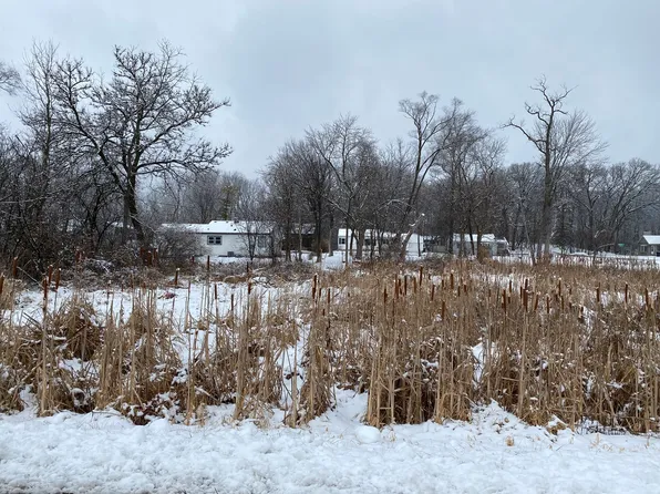 706 Henry Ter, McHenry, IL 60051