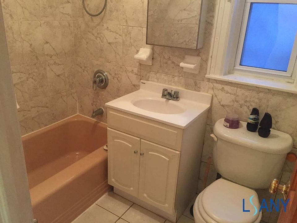 2nd image of 1519 Parker St APT 3