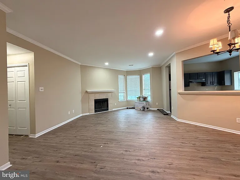 666 Gateway Dr SE #501 — Photo 2
