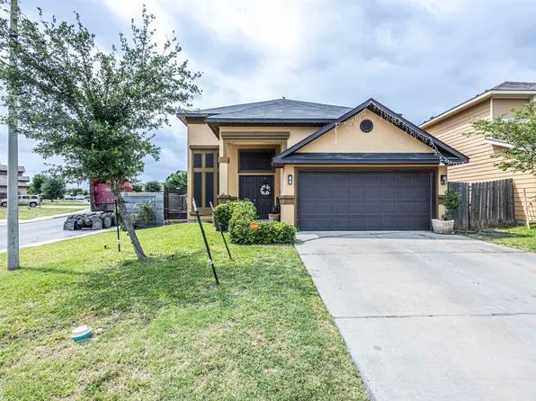 3419 Armando Pena Dr, Laredo, TX 78046