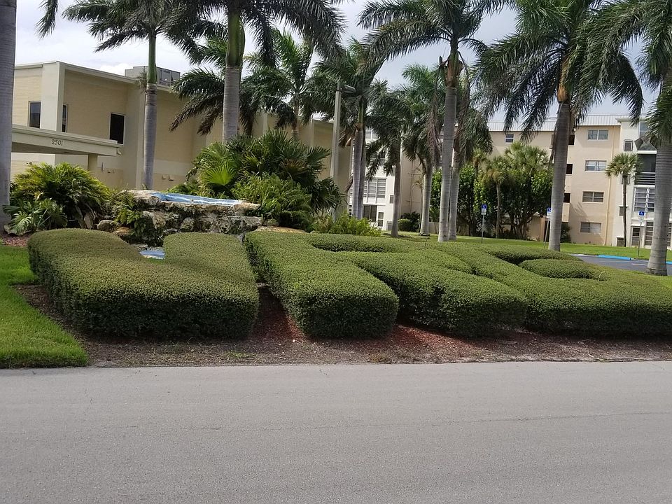 1st image of 2400 NE 1st Ln #2060