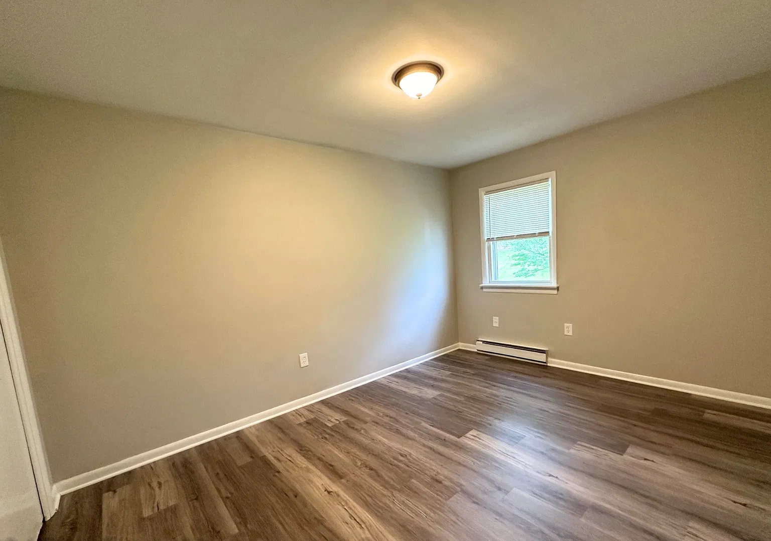 2 bed, 900 sqft, $1,595 — Photo 3