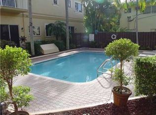 843 NE 17th Way, Fort Lauderdale, FL 33304