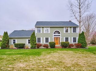 1 Seafields Ln, Saco, ME 04072