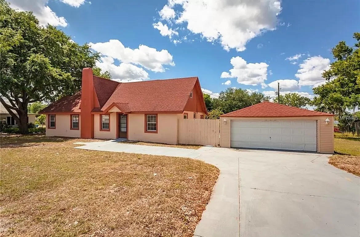 1 bed, 420 sqft, $1,050 — Photo 1