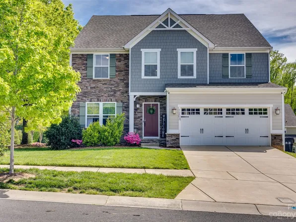 1203 Longwall Ln, Matthews, NC 28104