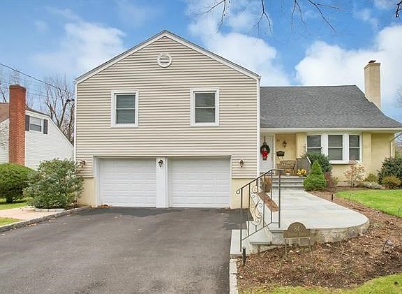 2nd image of 84 Vernon Dr