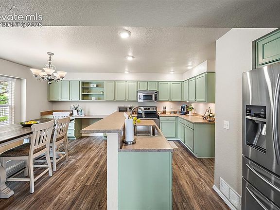 5th image of 7865 Fedora Ln