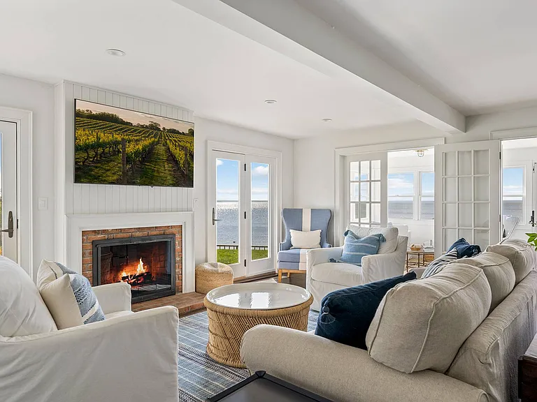 6340 Great Peconic Bay Blvd — Photo 3