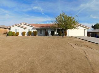 17075 Ocotilla Rd, Apple Valley, CA 92307