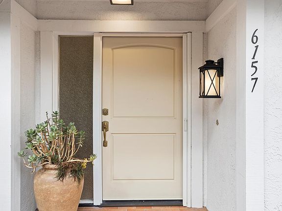 2nd image of 6157 Paseo Delicias