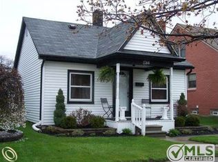 1744 Sycamore St, Wyandotte, MI