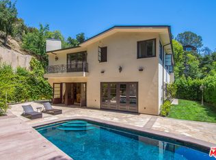 10375 Tupelo Ln, Los Angeles, CA 90077