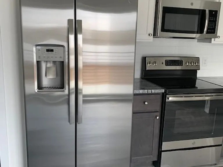 6162 Ridge Ave — Photo 5