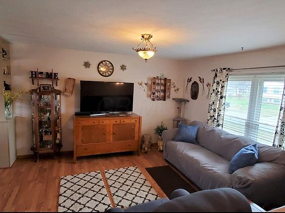 3rd image of 1839 Shasta Dr