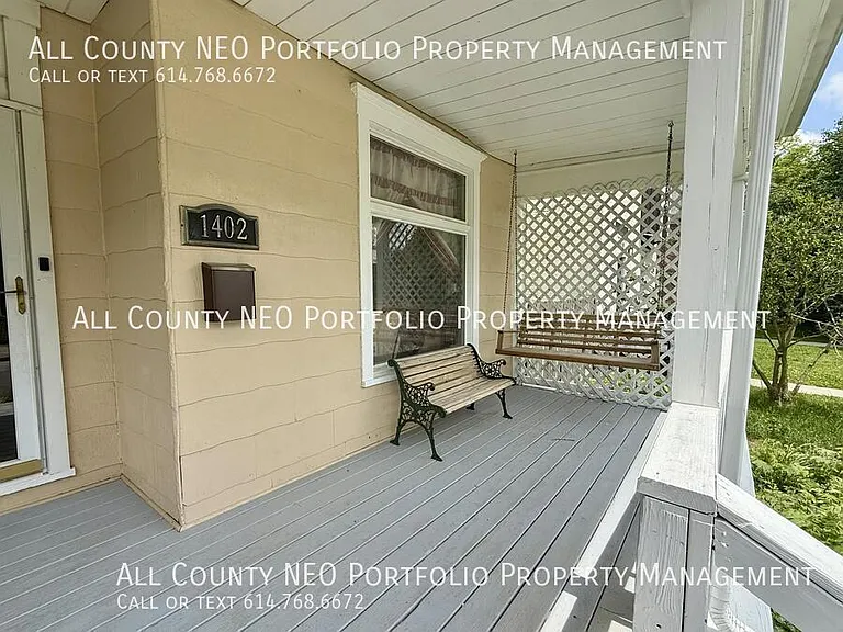 1402 Fair Ave — Photo 2