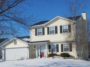 4621 Vista Dr, Island Lake, IL 60042