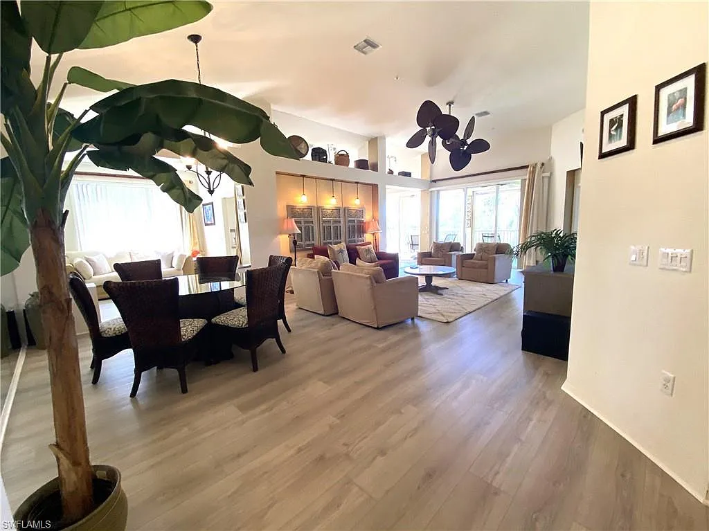 3 bed, 2.0 bath, 2182 sqft, $8,400 — Photo 4