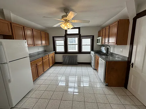 120 Bishop St Photo 1
