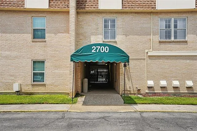 2700 Whitney Pl #830 — Photo 2