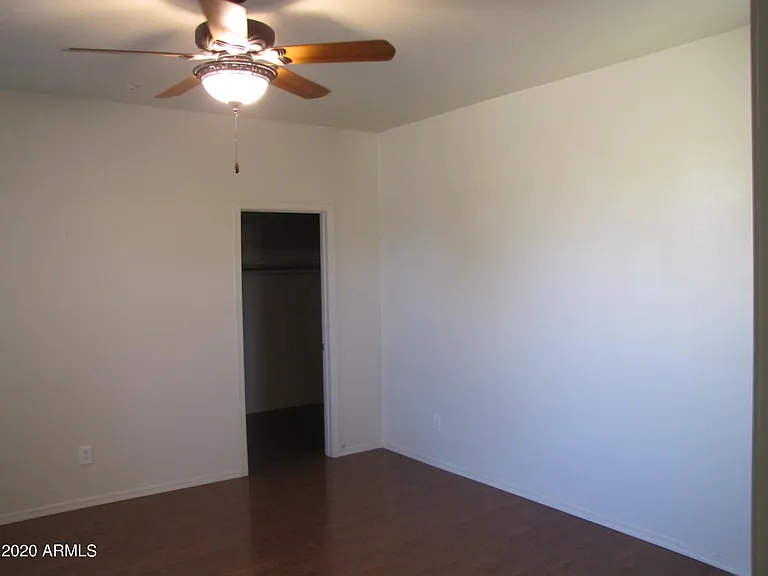 975 W Wendy Way — Photo 7