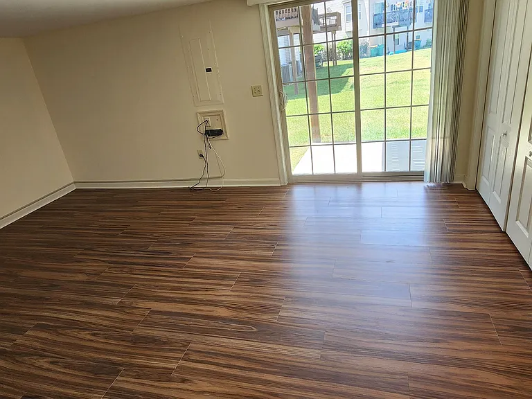 6341 Creekbend Dr — Photo 4