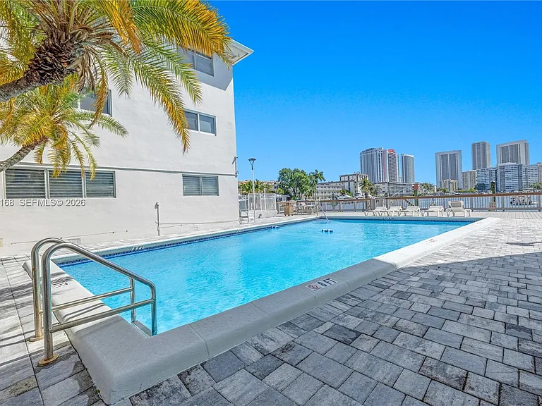 462 Golden Isles Dr #210 — Photo 26