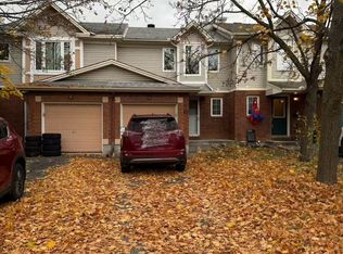 63 Banchory Cres, Ottawa, ON K2K 2V3