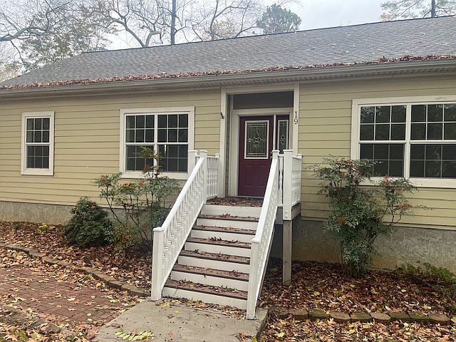 Front of house facing Oregon Avenue