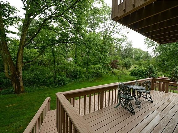 5th image of 3940 Lake Park Dr