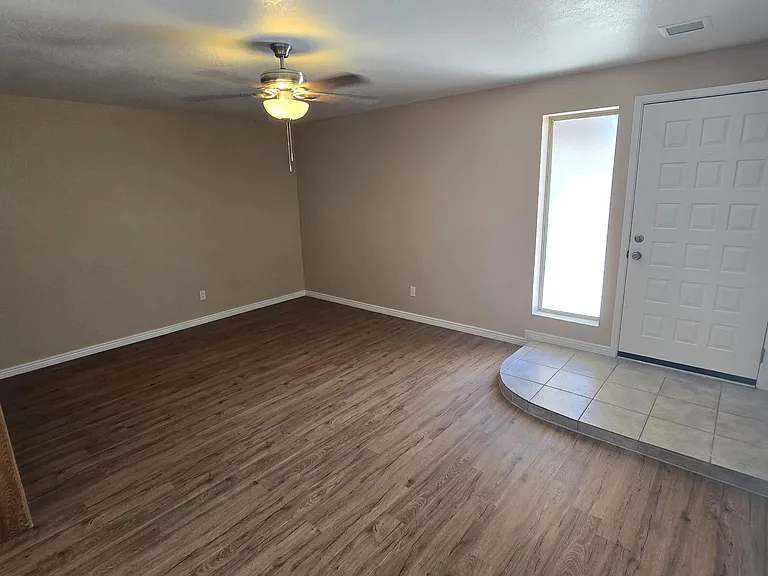 5128 W Surrey Ave — Photo 8