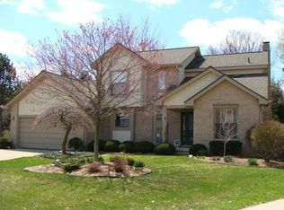 870 Ten Point Dr, Rochester Hills, MI 48309
