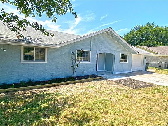 3rd image of 1306 Grandon Dr