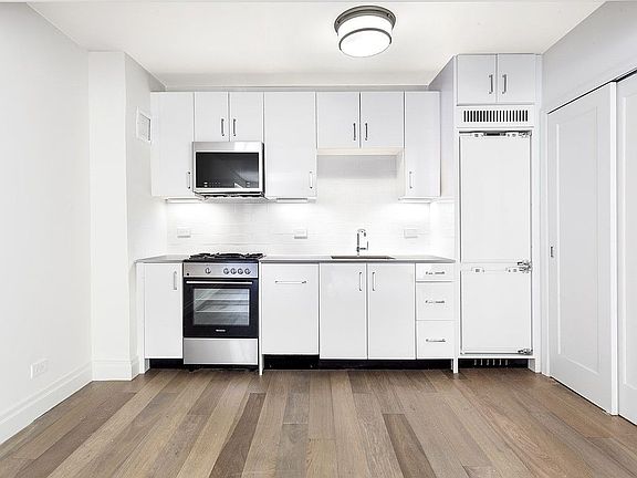 3rd image of 54 E 8th St #6M