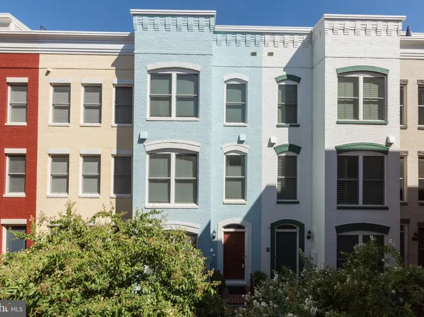 926 4th St SE, Washington, DC 20003