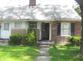 19455 Moross Rd, Grosse Pointe, MI 48224