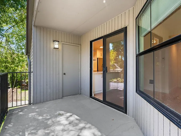 4000 Carman Dr #G108 — Photo 26