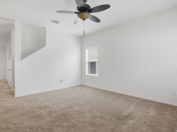 3rd image of 26822 Villa Toscana