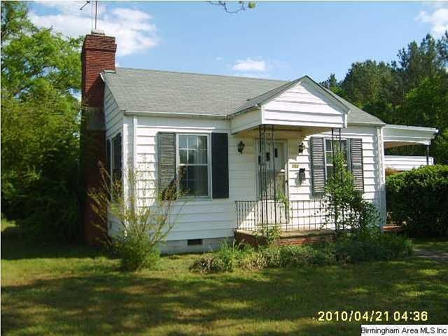 2nd image of 102 Frank St